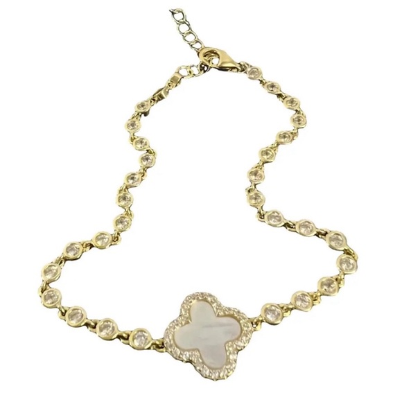 Rachel Zoe Jewelry - NWOT Rachel Zoe Mother of Pearl Clover Bracelet